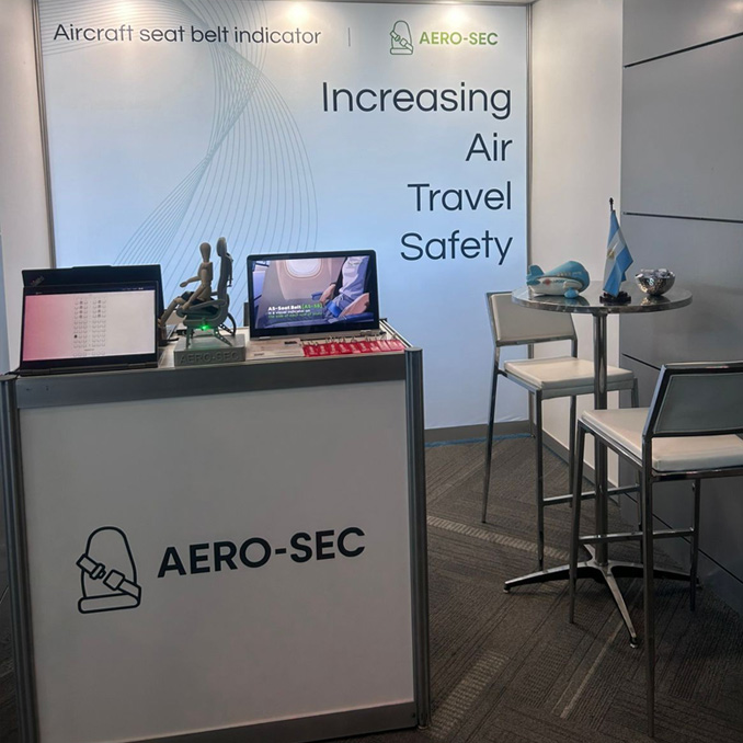 Aero Sec stand + scaled demo.